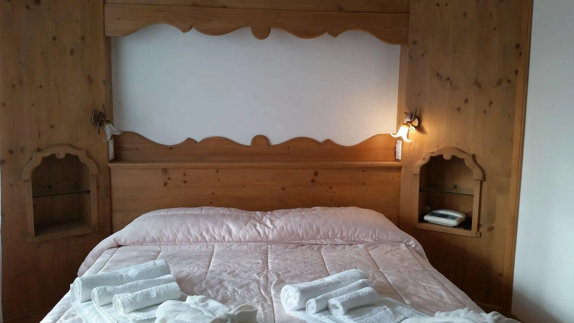 Comèlico Superiore Albergo Bellavista מלון Comèlico Superiore